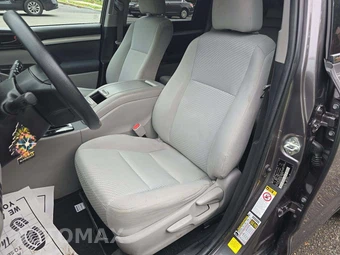 2019 Toyota Highlander LE – miniatura 6