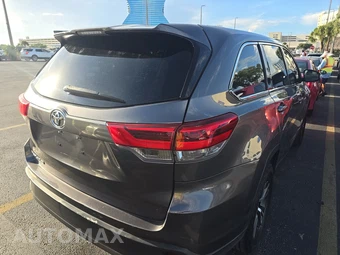 2019 Toyota Highlander LE - miniatura 4