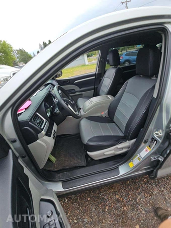 2019 Toyota Highlander LE - miniatura 3