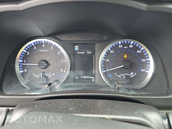 2019 Toyota Highlander LE - miniatura 6