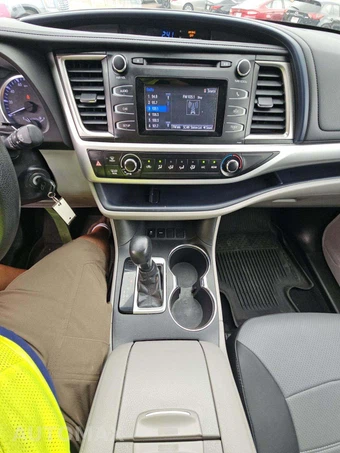 2019 Toyota Highlander LE - miniatura 7