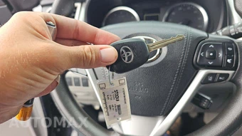 2019 Toyota Highlander LE – miniatura 17