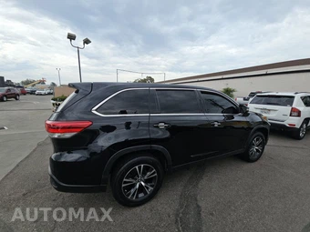 2019 Toyota Highlander LE – miniatura 4