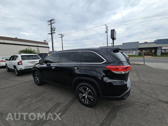 2019 Toyota Highlander LE – miniatura 6
