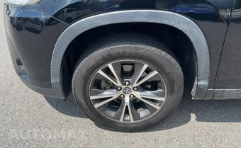 2019 Toyota Highlander LE - miniatura 22
