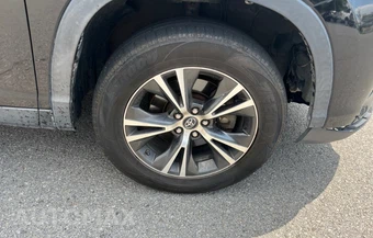 2019 Toyota Highlander LE - miniatura 23