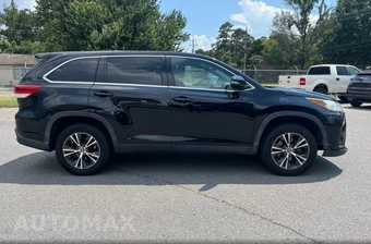 2019 Toyota Highlander LE - miniatura 3