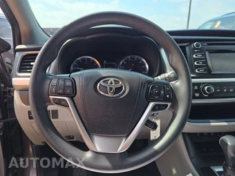 2019 Toyota Highlander LE - miniatura 10