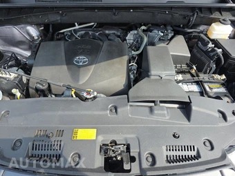 2019 Toyota Highlander LE - miniatura 16
