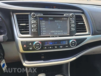 2019 Toyota Highlander LE Plus – miniatura 7