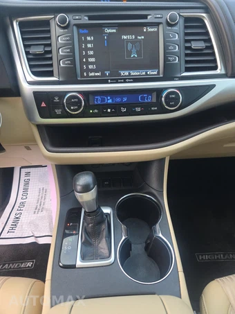 2019 Toyota Highlander LE Plus - miniatura 11