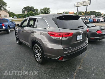 2019 Toyota Highlander LE Plus – miniatura 2