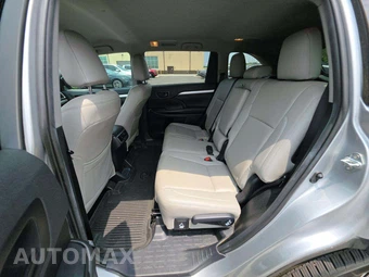 2019 Toyota Highlander LE Plus – miniatura 13