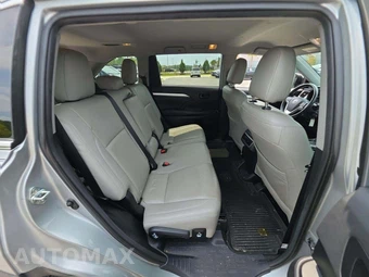 2019 Toyota Highlander LE Plus – miniatura 17