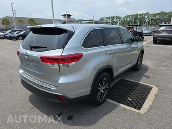 2019 Toyota Highlander LE Plus – miniatura 3