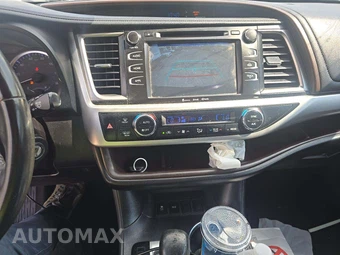 2019 Toyota Highlander LE Plus – miniatura 7