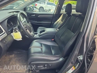 2019 Toyota Highlander SE – miniatura 13