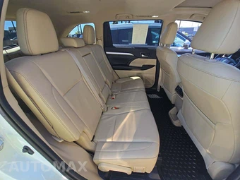 2019 Toyota Highlander SE – miniatura 17