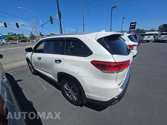 2019 Toyota Highlander SE – miniatura 2
