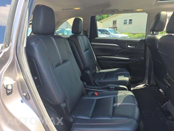 2019 Toyota Highlander SE – miniatura 17