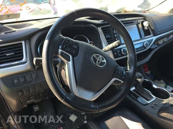 2019 Toyota Highlander SE - miniatura 10
