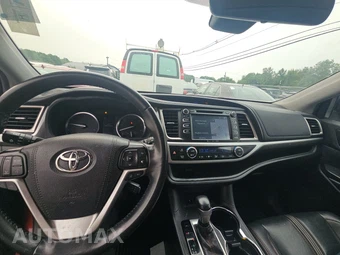 2019 Toyota Highlander SE – miniatura 11
