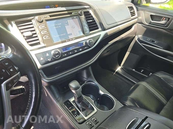 2019 Toyota Highlander SE - miniatura 10