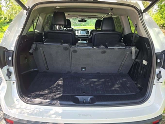 2019 Toyota Highlander SE - miniatura 15
