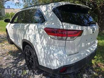 2019 Toyota Highlander SE - miniatura 2
