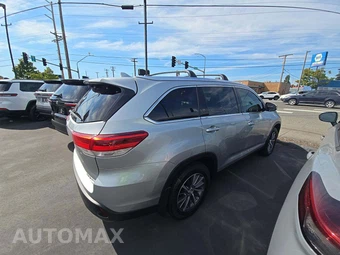 2019 Toyota Highlander XLE - miniatura 3