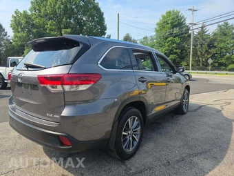 2019 Toyota Highlander XLE – miniatura 3