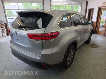 2019 Toyota Highlander XLE – miniatura 3