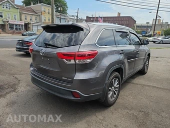 2019 Toyota Highlander XLE - miniatura 4