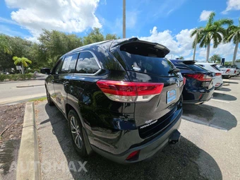 2019 Toyota Highlander XLE - miniatura 2
