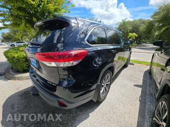 2019 Toyota Highlander XLE - miniatura 3