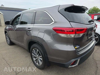 2019 Toyota Highlander XLE - miniatura 2