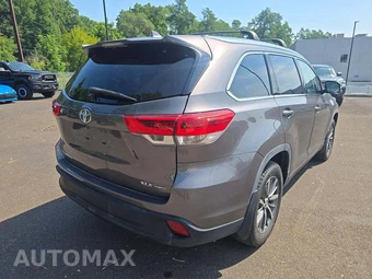 2019 Toyota Highlander XLE - miniatura 3