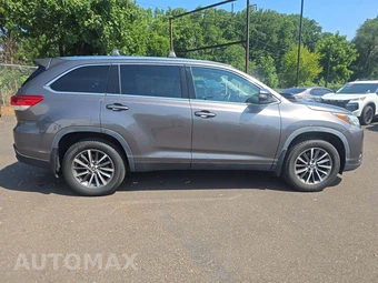 2019 Toyota Highlander XLE - miniatura 4