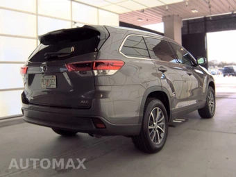 2019 Toyota Highlander XLE - miniatura 4