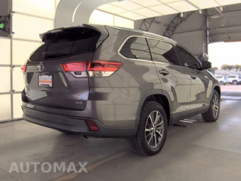 2019 Toyota Highlander XLE - miniatura 4