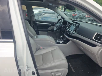 2019 Toyota Highlander XLE - miniatura 8