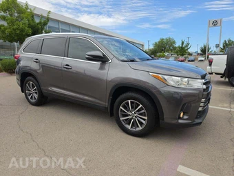 2019 Toyota Highlander XLE - miniatura 4