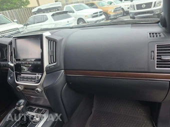 2019 Toyota Land Cruiser - miniatura 17