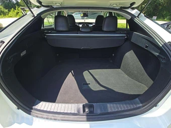 2019 Toyota Prius XLE – miniatura 14
