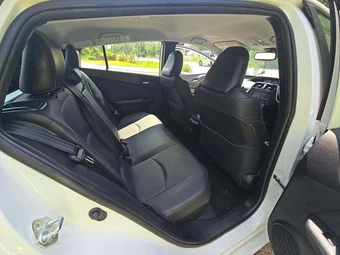 2019 Toyota Prius XLE – miniatura 16