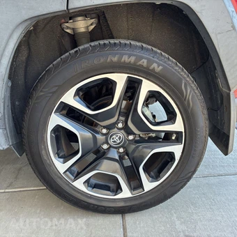 2019 Toyota RAV4 Adventure - miniatura 7