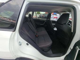 2019 Toyota RAV4 Hybrid LE - miniatura 16