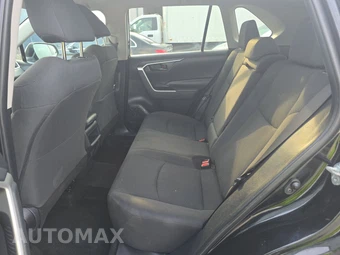 2019 Toyota RAV4 LE - miniatura 13