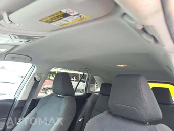 2019 Toyota RAV4 LE - miniatura 11