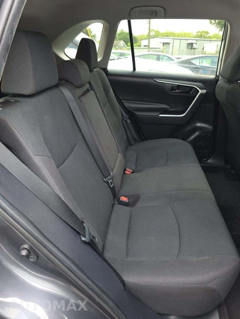 2019 Toyota RAV4 LE - miniatura 16